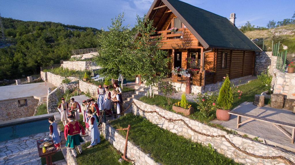 Holiday Home Zoric Nikšić Exteriér fotografie
